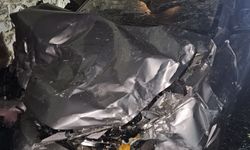 Sivas'ta otomobiller çarpıştı: 1 ölü, 2 yaralı