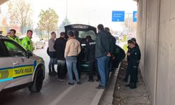 Tartıştığı kişiyi tüfekle öldürüp, polislere ateş açtı (2)