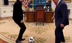 Trump'tan, Ronaldo ile Beyaz Saray'da futbol paylaşımı