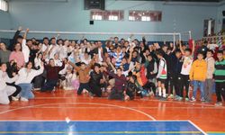 Voleybol 2'nci Lig'de Silopi Gelişim, lideri devirdi