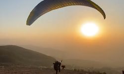 Yamaç paraşütçüsü kalkış sırasında kaza geçirdi / Video eklendi