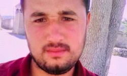 Yolcu otobüsüyle çarpışan kamyonetin sürücüsü öldü, 2 arkadaşı yaralı