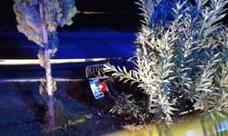 Adana'da motosiklet refüje çarptı; 1 ölü, 1 yaralı