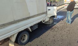 Akhisar'da kamyonet ile TIR çarpıştı: 1 yaralı