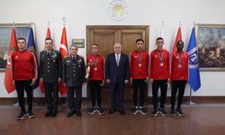 Bakan Güler, TSK Spor Gücü Kır Koşusu Takımı'nı kabul etti