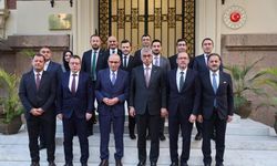Bakan Memişoğlu, Türkiye'nin Kahire Büyükelçiliği'ni ziyaret etti