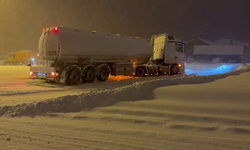 Bolu Dağı geçişinde yoğun kar yağışı (3)