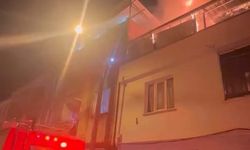 Bursa'da iki katlı binanın çatısı yandı
