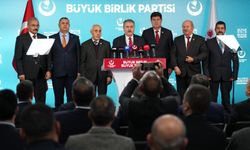 Destici: Tek dil ilkemizden asla taviz verilemez