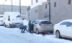 Diyarbakır'da beyaza bürünen tarihi mekanlar dronla görüntülendi