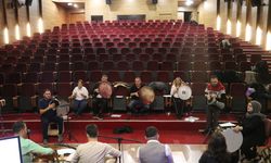 Doktor, hastane stresini adliye ritim grubuyla atıyor