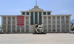 Döşemealtı Belediyesi'ne 'yolsuzluk' operasyonu; 10 gözaltı