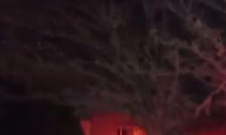 Elazığ’da yalıtım fabrikasında yangın: 16 kişi dumandan etkilendi, 1 itfaiye eri yaralandı