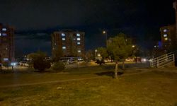 Eşinin eve dönmesini isteyen koca, rast gele ateş açtı; gözaltına alındı