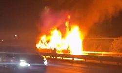 İstanbul - Arnavutköy'de İETT otobüsü alev alev yandı -1