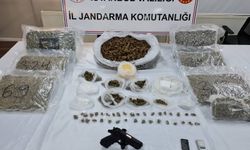 İstanbul - Eyüpsultan’da operasyon: Servis aracında piyasa değeri 30 milyon lira olan uyuşturucu bulundu