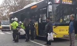 İstanbul - Fatih'te İETT otobüsünün çarptığı yaya ağır yaralandı