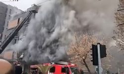 İstanbul- Kadıköy'de 5 katlı binada yangın -1