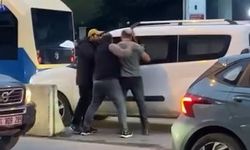 İstanbul - Kadıköy'de trafikteki sopalı kavga kamerada