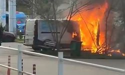 İstanbul - Şile'de hafif ticari araç alev alev yandı