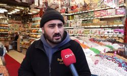 İstanbul - Yeni yıla bir gün kala Eminönü'nde alışveriş yoğunluğu