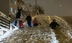 Karabük'te gece saatlerinde kar yağışı etkisini artırdı