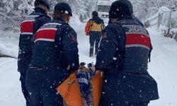 Karabük'te kar kalınlığı 60 santimetreye ulaştı; eğitime kar engeli (2)