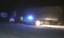 Karayolları ekipleri, geçitleri ulaşıma açık tutmak için çalışıyor