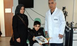 Kaşıntı şikayetiyle hastaneye giden Emirhan'ın burnundan çekirdek ve pipet parçası çıktı