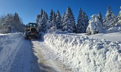 Kastamonu'da kar kalınlığı 2 metreye yaklaştı; 616 köy yolu kapalı
