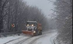 Kocaeli'de kentin yüksek kesimlerinde kar yağışı etkili oldu