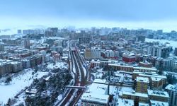 Mardin'deki kar manzaraları dron kamerasında