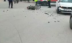 Motosiklet ile otomobil çarpıştı: 1 ölü, 1 yaralı