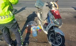 Otomobil ile çarpışan elektrikli bisikletin sürücüsü öldü, kaza kamerada