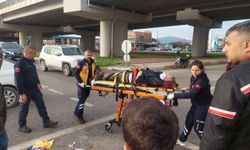 Otomobil ile motosiklet çarpıştı; 2 yaralı