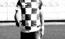 Otomobil park halindeki kamyona çarptı; kaleci antrenörü ile futbolcu öldü