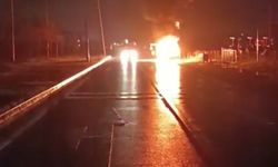 Park halindeki otomobil yandı