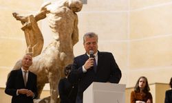 Polonya'nın Paris Büyükelçisi sahte diploma soruşturması nedeniyle görevden uzaklaştırıldı