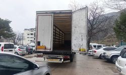 TIR’ın dorsesinden 42 kaçak göçmen çıktı; 2 gözaltı