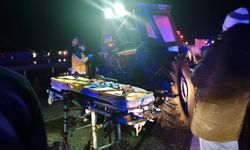 TIR'la çarpışan traktörün sürücüsü ağır yaralandı