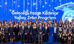 Turkcell'in 'Geleceği Yazan Kadınlar Yapay Zeka Projesi' mezunlarını verdi