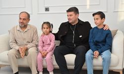 7 yaşındaki Zeynep'in bayrak sevgisi