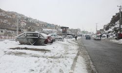 Afganistan'da kar yağışı ve sel nedeniyle 12 kişi hayatını kaybetti