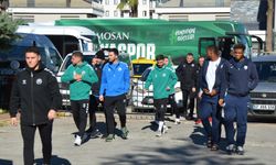 Antalya'da hazırlıklarını sürdüren takımlar 'Dinler Bahçesi'nde namaz kıldı