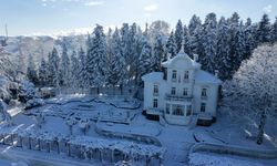 Atatürk Köşkü beyaza büründü; karın keyfini çocuklar çıkardı / Ek fotoğraflar