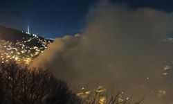 Bursa'da 2 katlı evde çıkan yangın metruk 2 binaya sıçradı