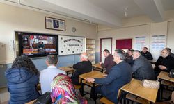 Felsefe öğretmeni Mehmet Yıldız meslekteki 42'nci yılında törenle uğurlandı
