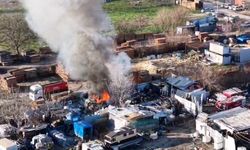 Geri dönüşüm tesisinde çıkan yangın dron kamerasında