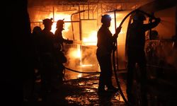 Halep'te SDG'nin attığı roketlerin düştüğü bölgede yangın çıktı