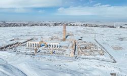 Harran'ın konik kubbeli evlerinde kar manzarası